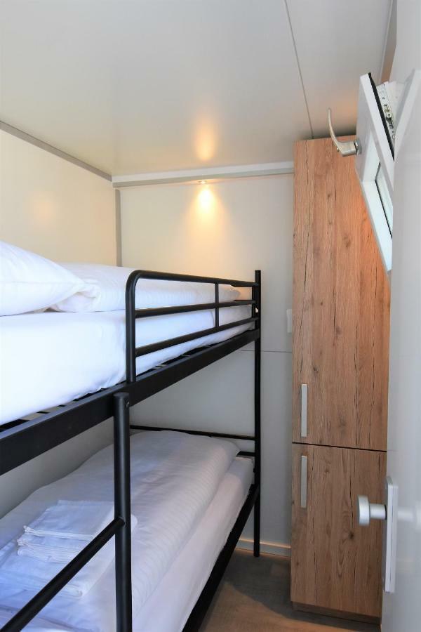 Cosy Floating Boatlodge Athene マーストリヒト エクステリア 写真